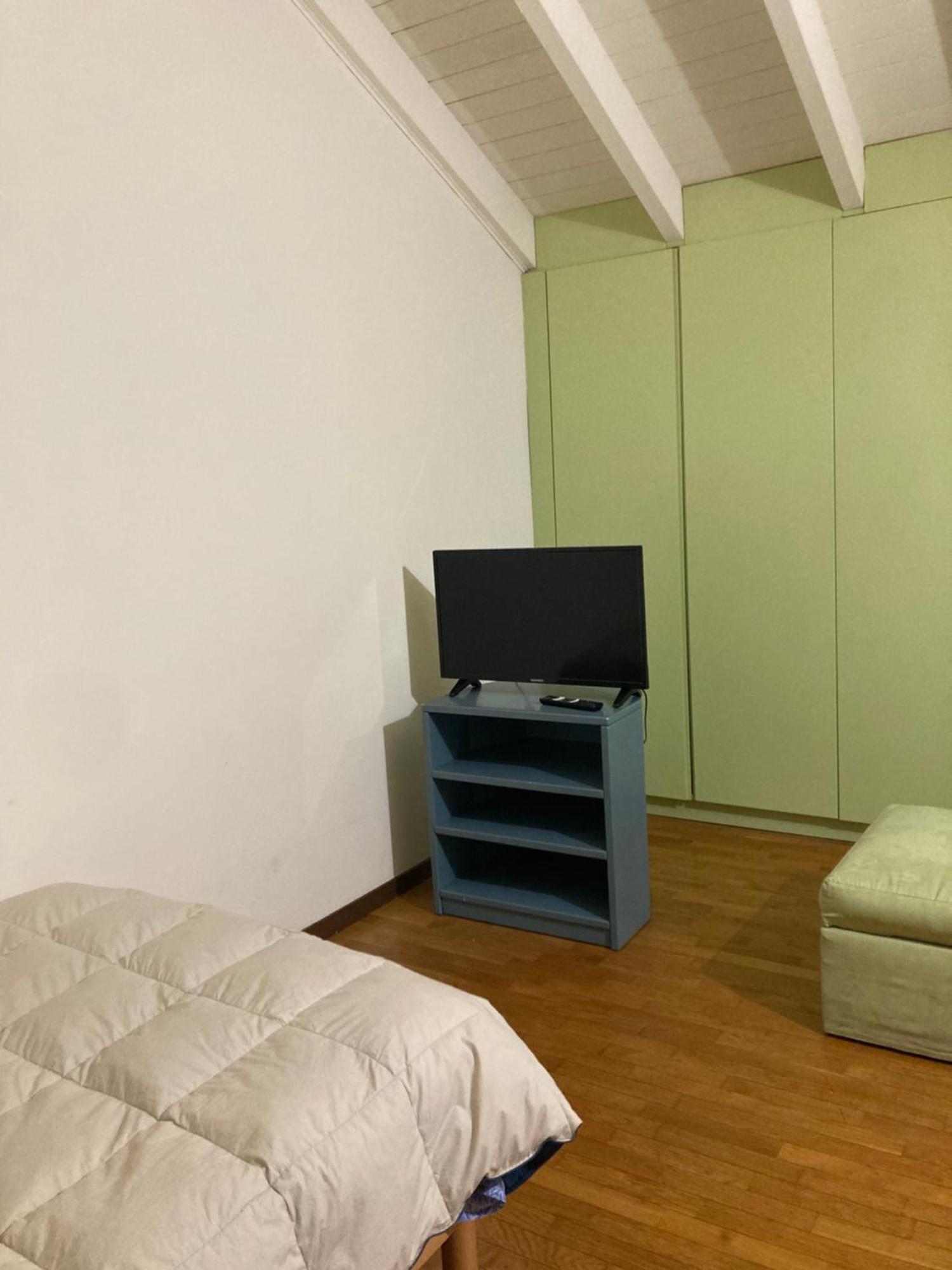 Alexis 2 Apartman Novara Kültér fotó